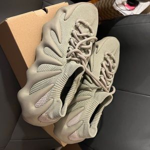 AUTHENTIC YEEZYS 450